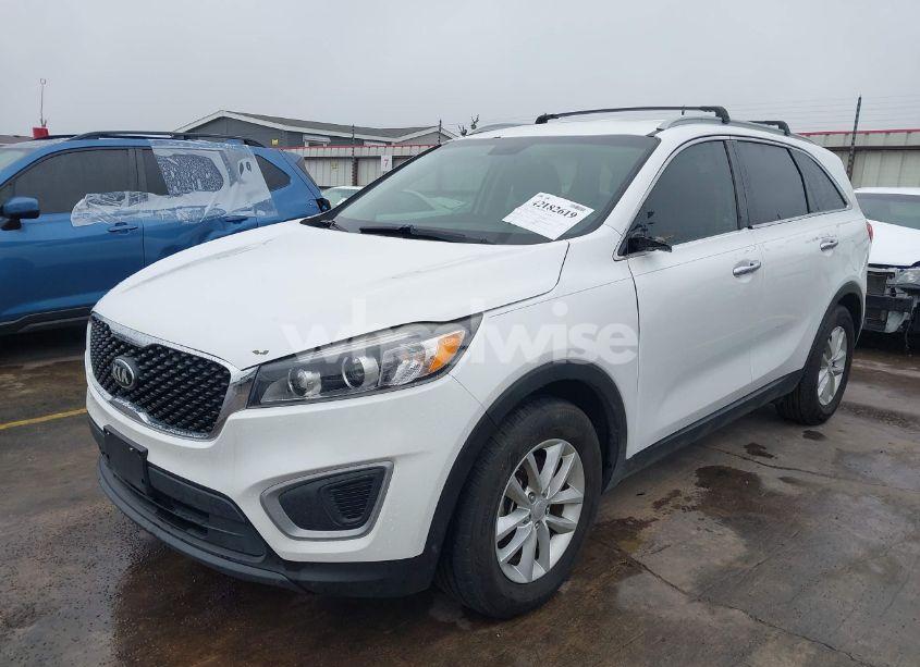 Photo 2 of 2016 Kia Sorento 3.3L LX (VIN 5XYPG4A51GG011668)