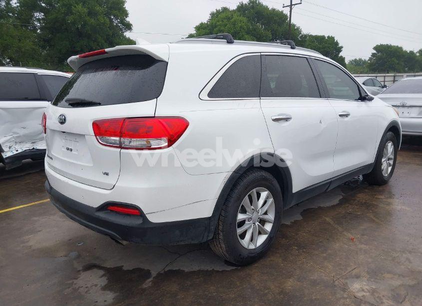 Photo 4 of 2016 Kia Sorento 3.3L LX (VIN 5XYPG4A51GG011668)