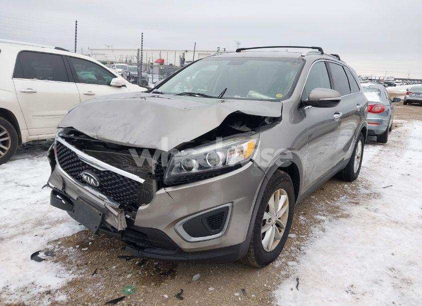 Photo 2 of 2016 Kia Sorento 3.3L LX (VIN 5XYPG4A51GG071532)