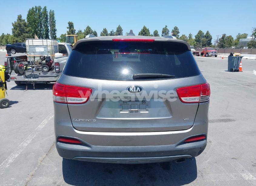 Photo 16 of 2016 Kia Sorento 3.3L LX (VIN 5XYPG4A51GG077296)