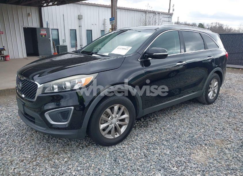 Photo 2 of 2016 Kia Sorento 3.3L LX (VIN 5XYPG4A51GG131180)