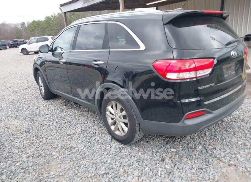 Photo 3 of 2016 Kia Sorento 3.3L LX (VIN 5XYPG4A51GG131180)