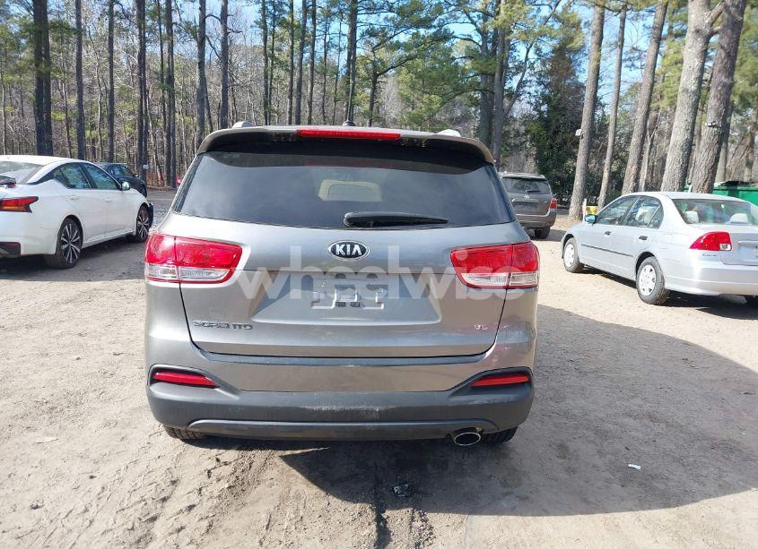 Photo 16 of 2017 Kia Sorento 3.3L LX (VIN 5XYPG4A51HG189890)