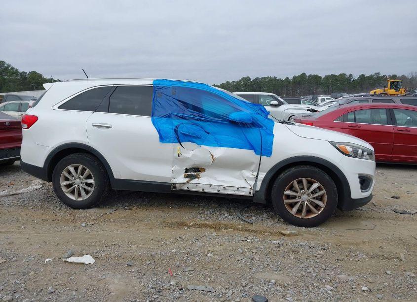 Photo 13 of 2017 Kia Sorento 3.3L LX (VIN 5XYPG4A51HG213038)