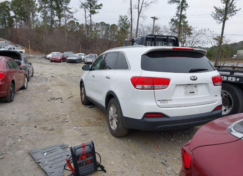 Photo 3 of 2017 Kia Sorento 3.3L LX (VIN 5XYPG4A51HG213038)