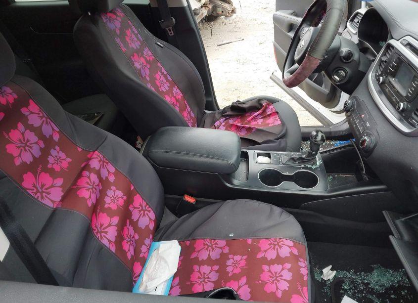 Photo 5 of 2017 Kia Sorento 3.3L LX (VIN 5XYPG4A51HG213038)