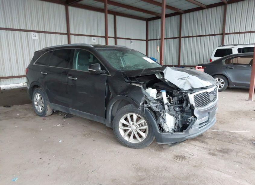 2017 Kia Sorento 3.3L LX (VIN 5XYPG4A51HG229692) main photo
