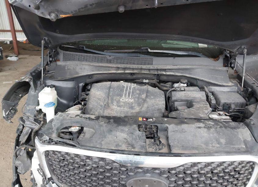 Photo 10 of 2017 Kia Sorento 3.3L LX (VIN 5XYPG4A51HG229692)