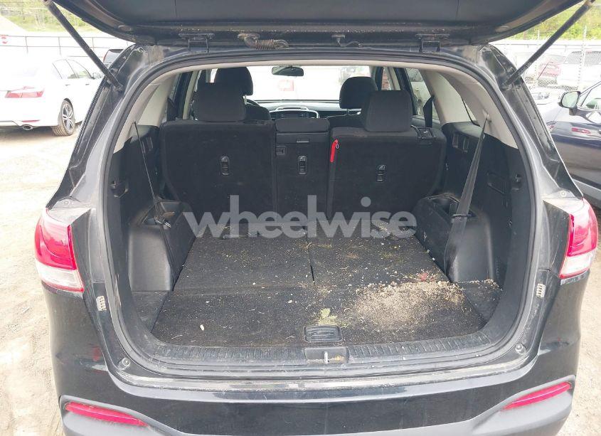 Photo 18 of 2018 Kia Sorento 3.3L LX (VIN 5XYPG4A51JG352947)