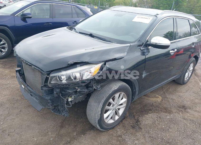 Photo 6 of 2018 Kia Sorento 3.3L LX (VIN 5XYPG4A51JG352947)