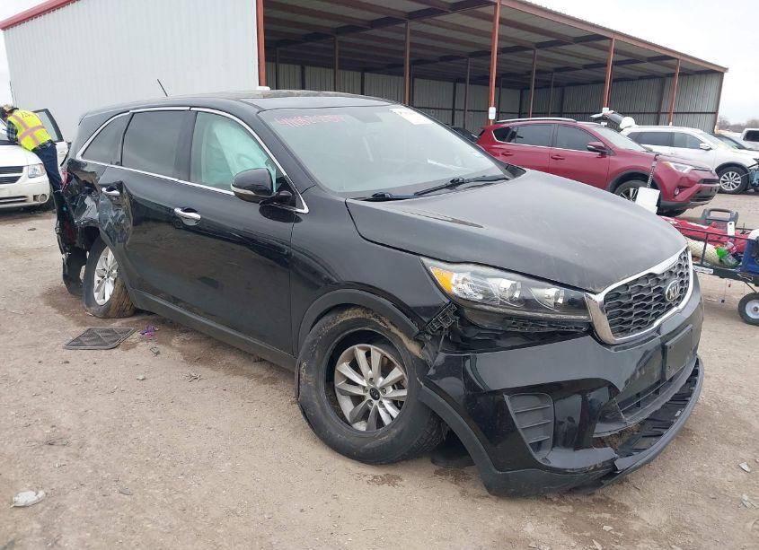 2019 Kia Sorento 3.3L LX (VIN 5XYPG4A51KG490327) main photo