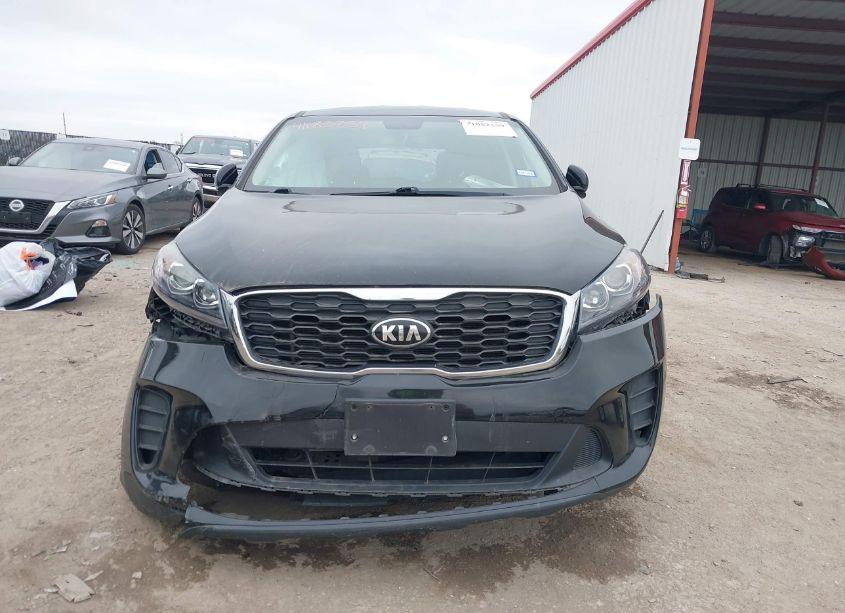 Photo 12 of 2019 Kia Sorento 3.3L LX (VIN 5XYPG4A51KG490327)