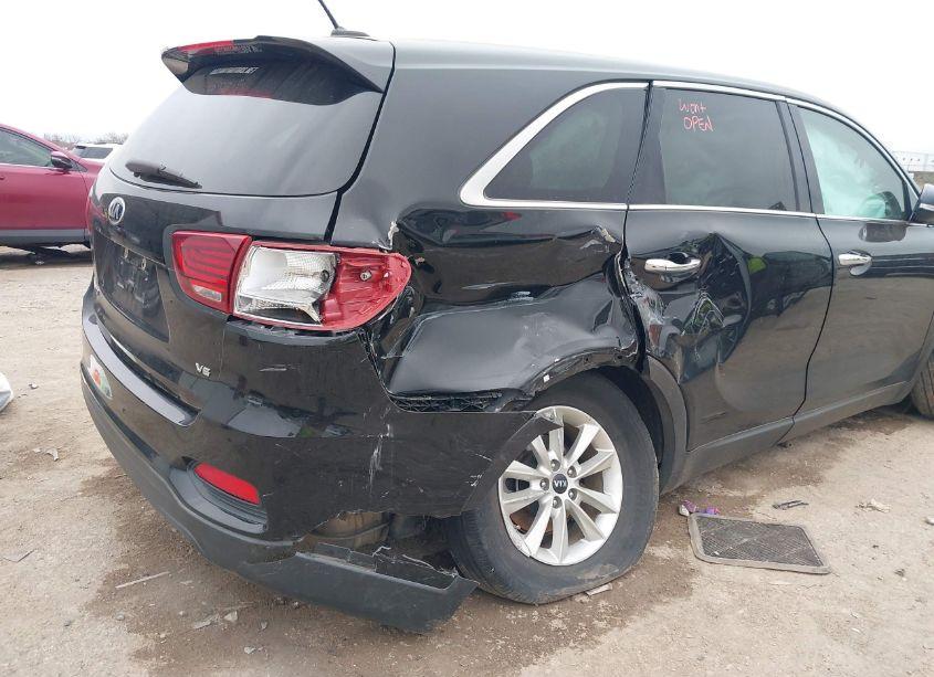 Photo 6 of 2019 Kia Sorento 3.3L LX (VIN 5XYPG4A51KG490327)