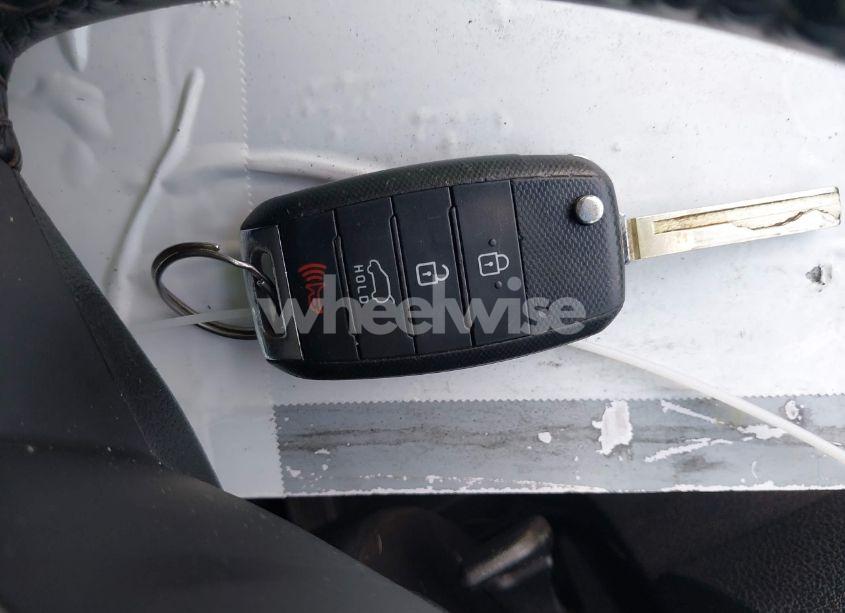 Photo 11 of 2019 Kia Sorento 3.3L S (VIN 5XYPG4A51KG594221)