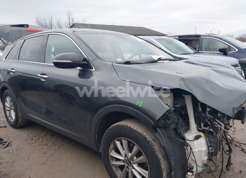 Photo 13 of 2020 Kia Sorento 3.3L LX (VIN 5XYPG4A51LG631012)