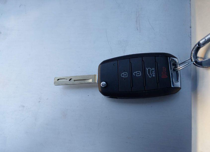 Photo 11 of 2016 Kia Sorento 3.3L LX (VIN 5XYPG4A52GG100326)