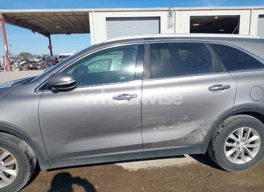 Photo 14 of 2016 Kia Sorento 3.3L LX (VIN 5XYPG4A52GG157304)