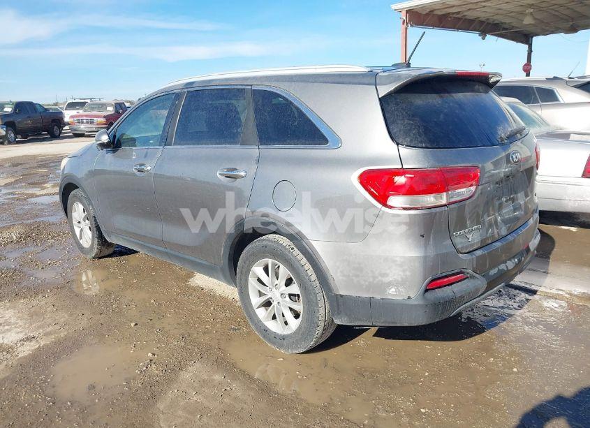 Photo 3 of 2016 Kia Sorento 3.3L LX (VIN 5XYPG4A52GG157304)