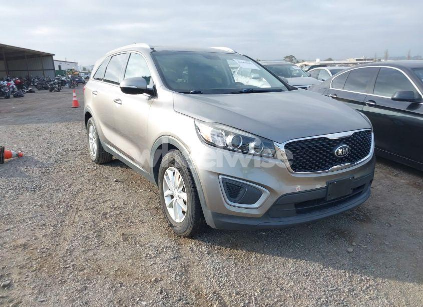 2017 Kia Sorento 3.3L LX (VIN 5XYPG4A52HG208916) main photo