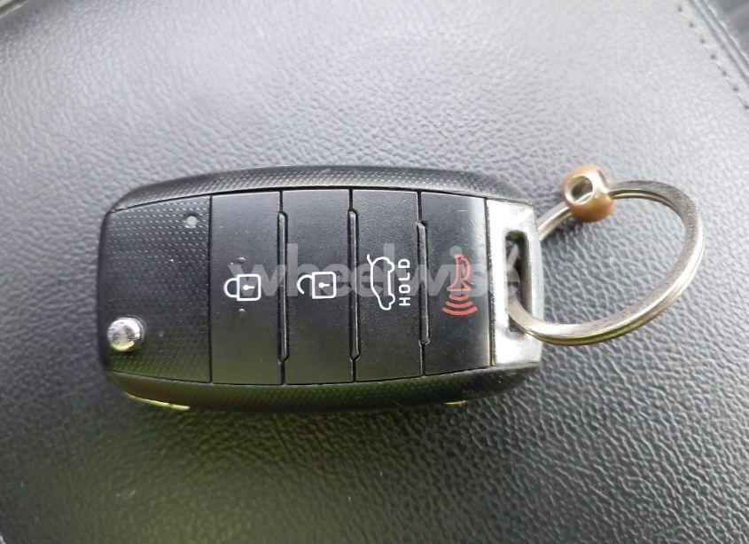 Photo 11 of 2017 Kia Sorento 3.3L LX (VIN 5XYPG4A52HG208916)