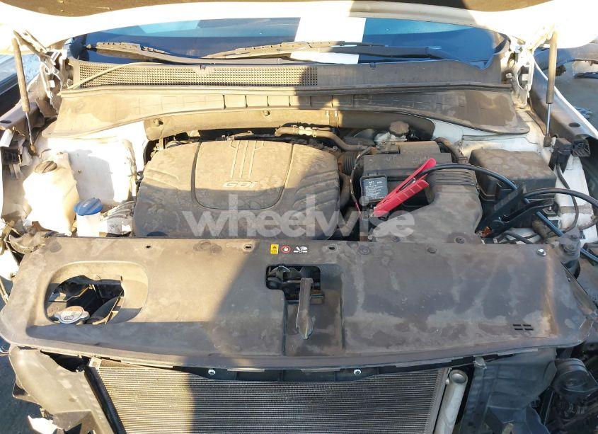 Photo 10 of 2018 Kia Sorento 3.3L LX (VIN 5XYPG4A52JG354741)