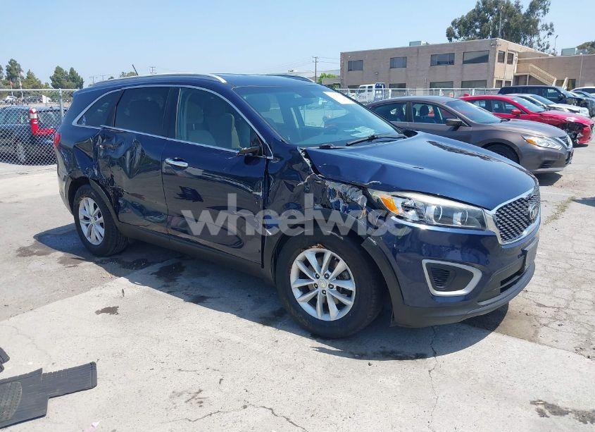 2018 Kia Sorento 3.3L LX (VIN 5XYPG4A52JG358188) main photo