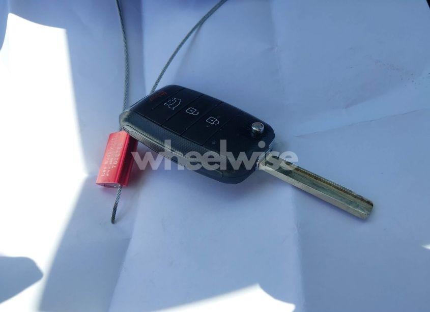 Photo 11 of 2018 Kia Sorento 3.3L LX (VIN 5XYPG4A52JG358188)