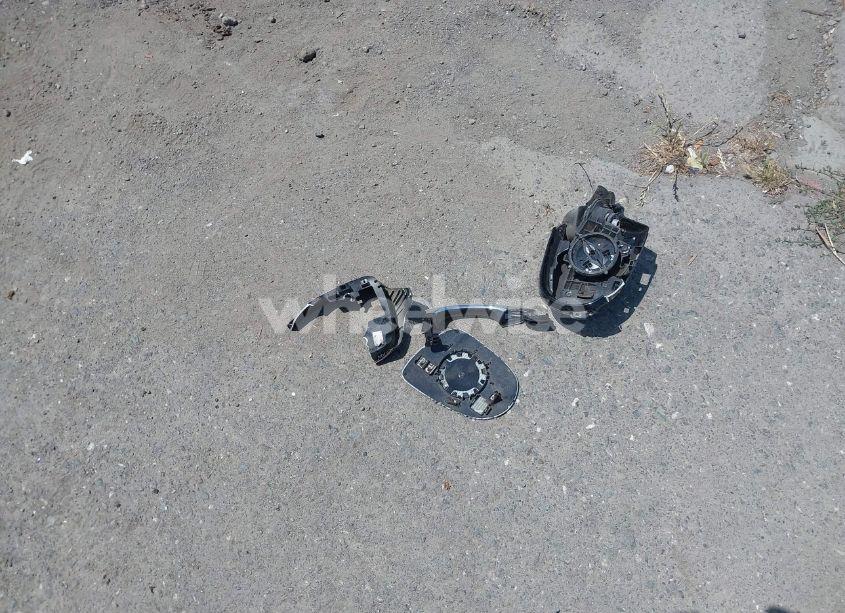 Photo 12 of 2018 Kia Sorento 3.3L LX (VIN 5XYPG4A52JG358188)