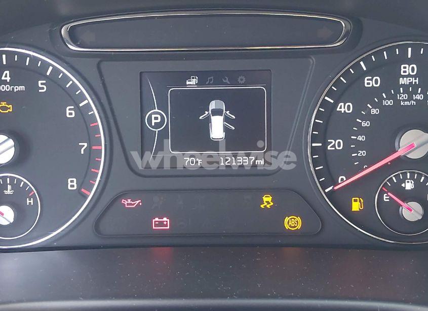 Photo 16 of 2018 Kia Sorento 3.3L LX (VIN 5XYPG4A52JG358188)