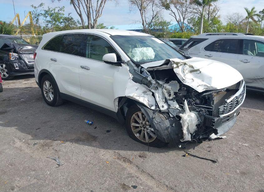 2019 Kia Sorento 3.3L LX (VIN 5XYPG4A52KG494371) main photo