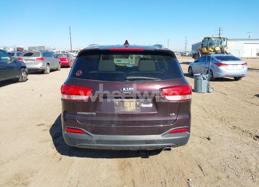 Photo 16 of 2016 Kia Sorento 3.3L LX (VIN 5XYPG4A53GG043148)