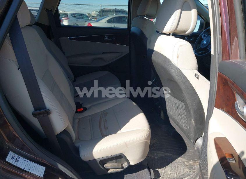 Photo 8 of 2016 Kia Sorento 3.3L LX (VIN 5XYPG4A53GG043148)