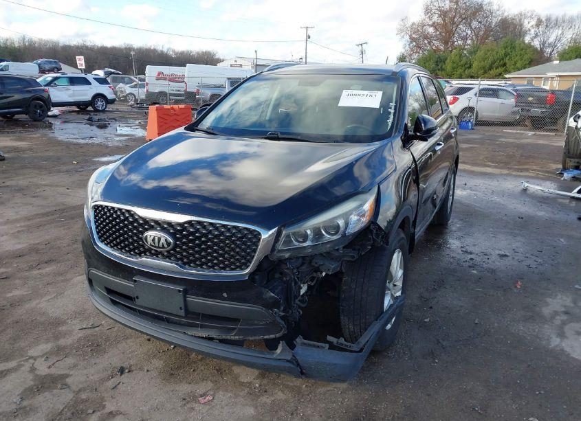 Photo 2 of 2016 Kia Sorento 3.3L LX (VIN 5XYPG4A53GG082970)