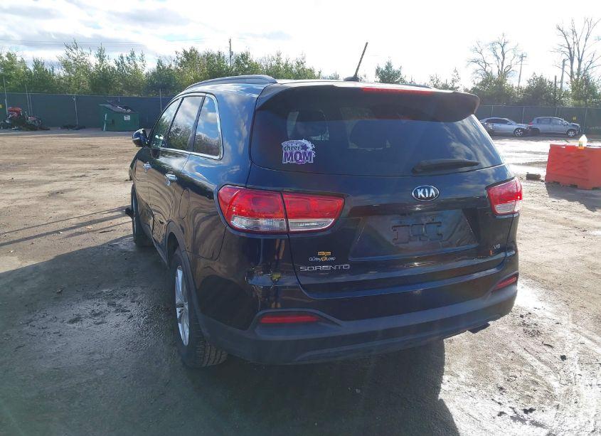 Photo 3 of 2016 Kia Sorento 3.3L LX (VIN 5XYPG4A53GG082970)