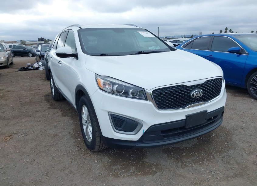 2016 Kia Sorento 3.3L LX (VIN 5XYPG4A53GG121797) main photo