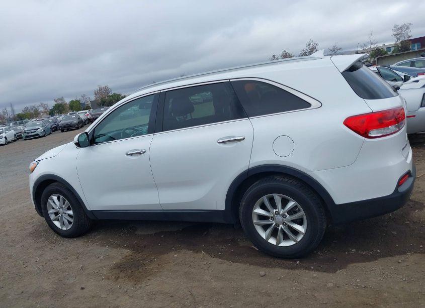 Photo 14 of 2016 Kia Sorento 3.3L LX (VIN 5XYPG4A53GG121797)