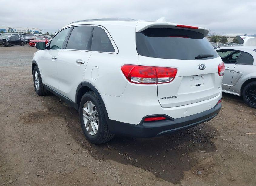 Photo 3 of 2016 Kia Sorento 3.3L LX (VIN 5XYPG4A53GG121797)