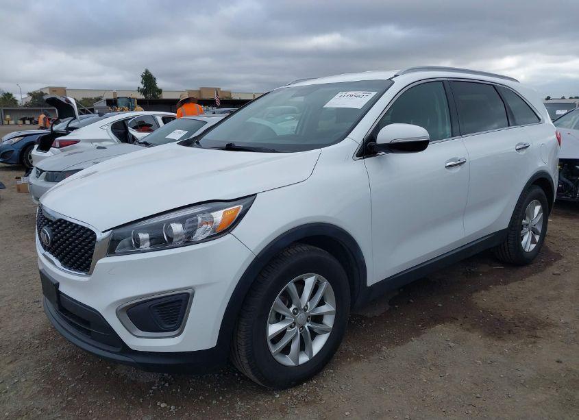 Photo 6 of 2016 Kia Sorento 3.3L LX (VIN 5XYPG4A53GG121797)