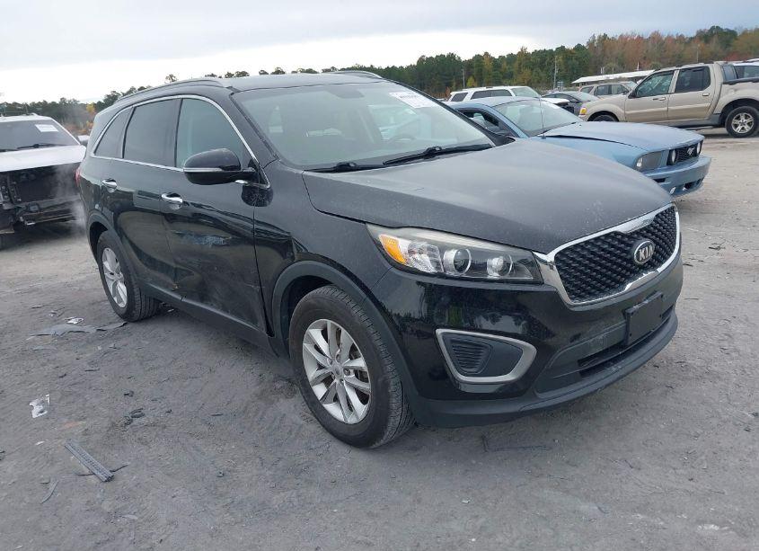 2017 Kia Sorento 3.3L LX (VIN 5XYPG4A53HG191740) main photo