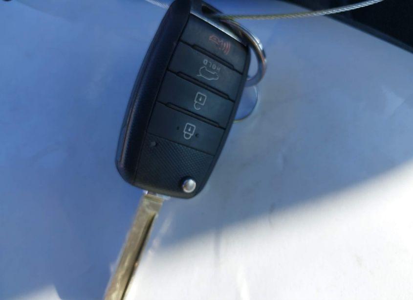 Photo 11 of 2017 Kia Sorento 3.3L LX (VIN 5XYPG4A53HG193939)