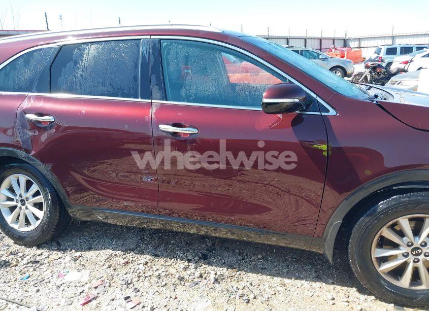 Photo 14 of 2019 Kia Sorento 3.3L LX (VIN 5XYPG4A53KG442330)