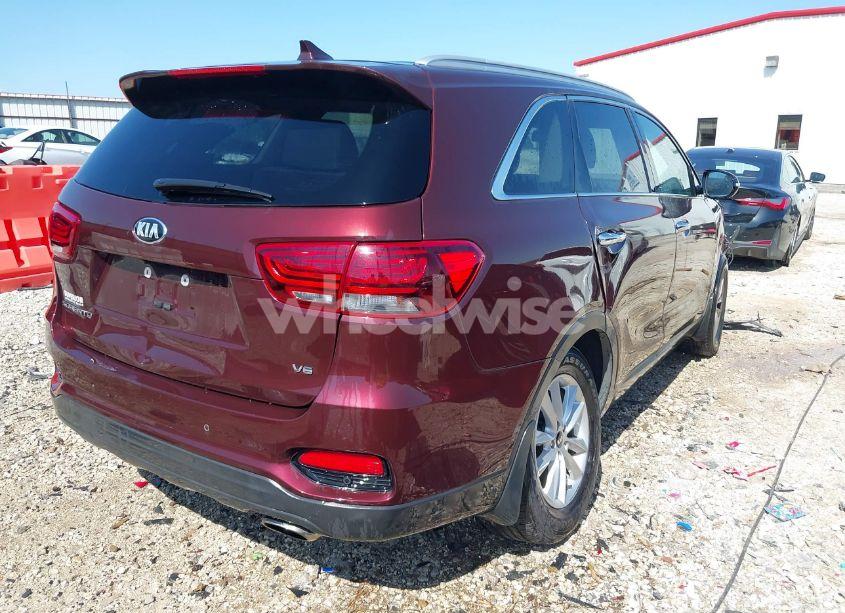 Photo 4 of 2019 Kia Sorento 3.3L LX (VIN 5XYPG4A53KG442330)