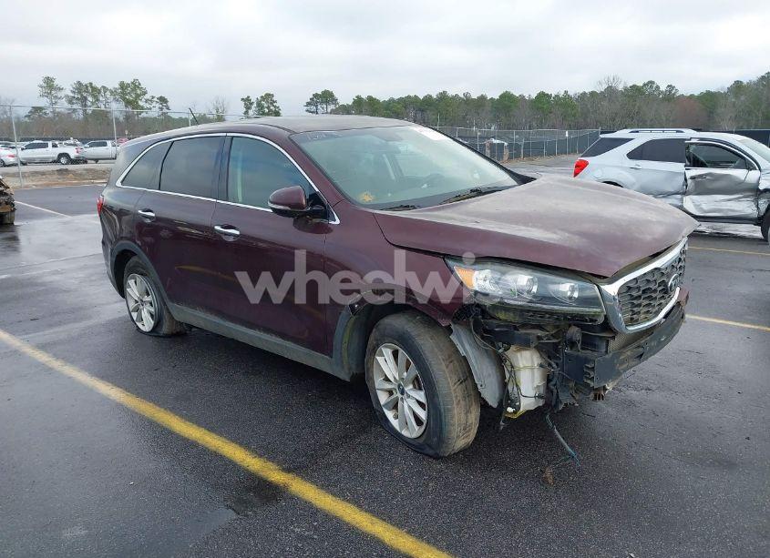 2019 Kia Sorento 3.3L LX (VIN 5XYPG4A53KG481998) main photo