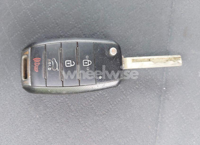 Photo 11 of 2019 Kia Sorento 3.3L LX (VIN 5XYPG4A53KG481998)