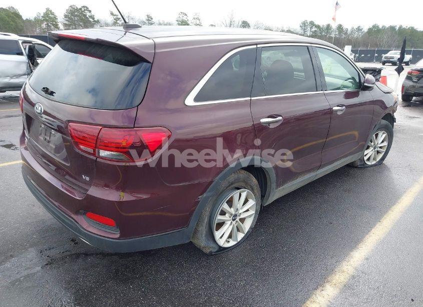 Photo 4 of 2019 Kia Sorento 3.3L LX (VIN 5XYPG4A53KG481998)