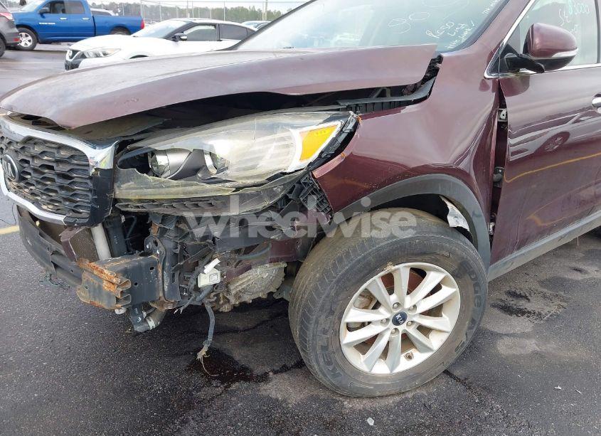 Photo 6 of 2019 Kia Sorento 3.3L LX (VIN 5XYPG4A53KG481998)