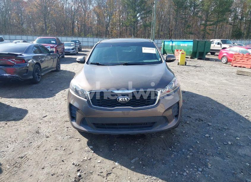 Photo 12 of 2019 Kia Sorento 3.3L LX (VIN 5XYPG4A53KG490586)