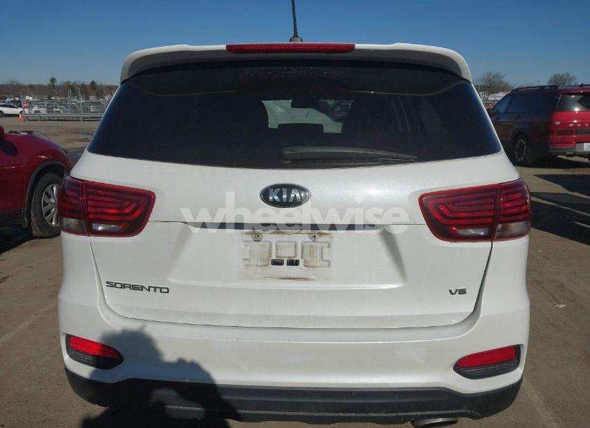 Photo 16 of 2020 Kia Sorento 3.3L LX (VIN 5XYPG4A53LG625132)