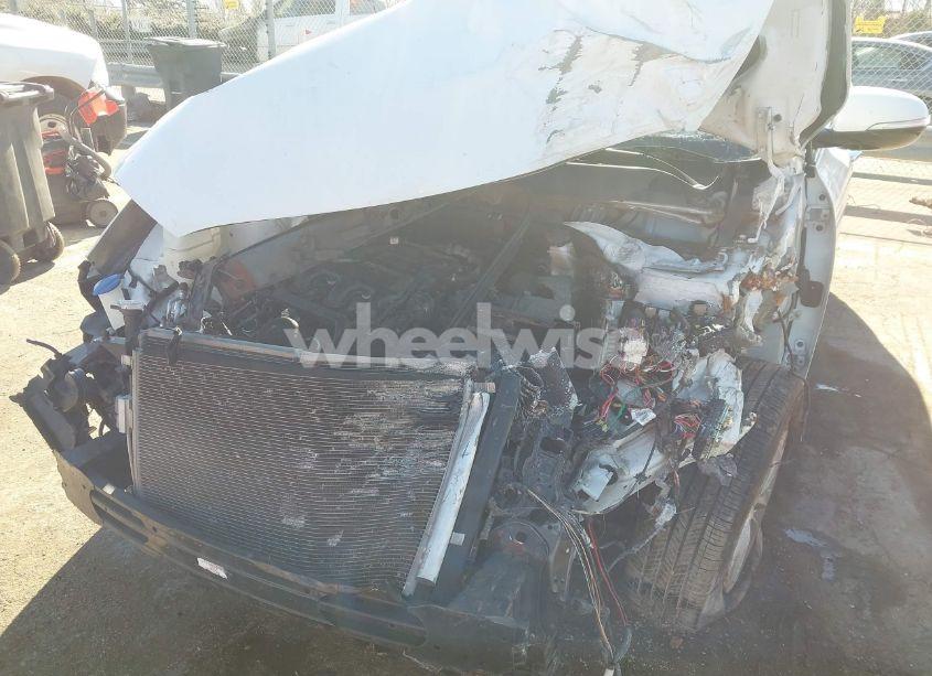 Photo 6 of 2020 Kia Sorento 3.3L LX (VIN 5XYPG4A53LG625132)