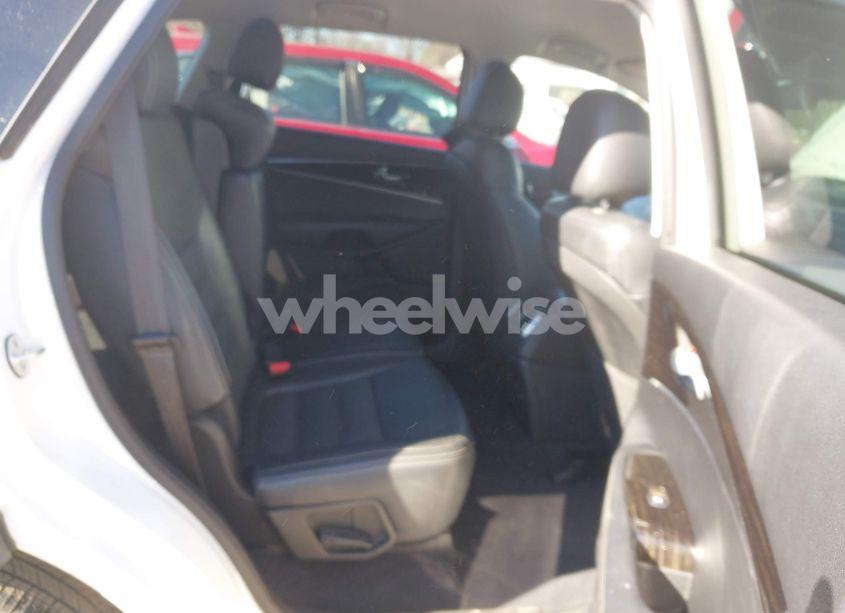 Photo 8 of 2020 Kia Sorento 3.3L LX (VIN 5XYPG4A53LG625132)